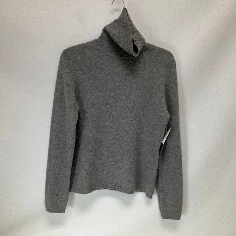 Top Long Sleeve By Valerie Stevens In Grey, Size: M