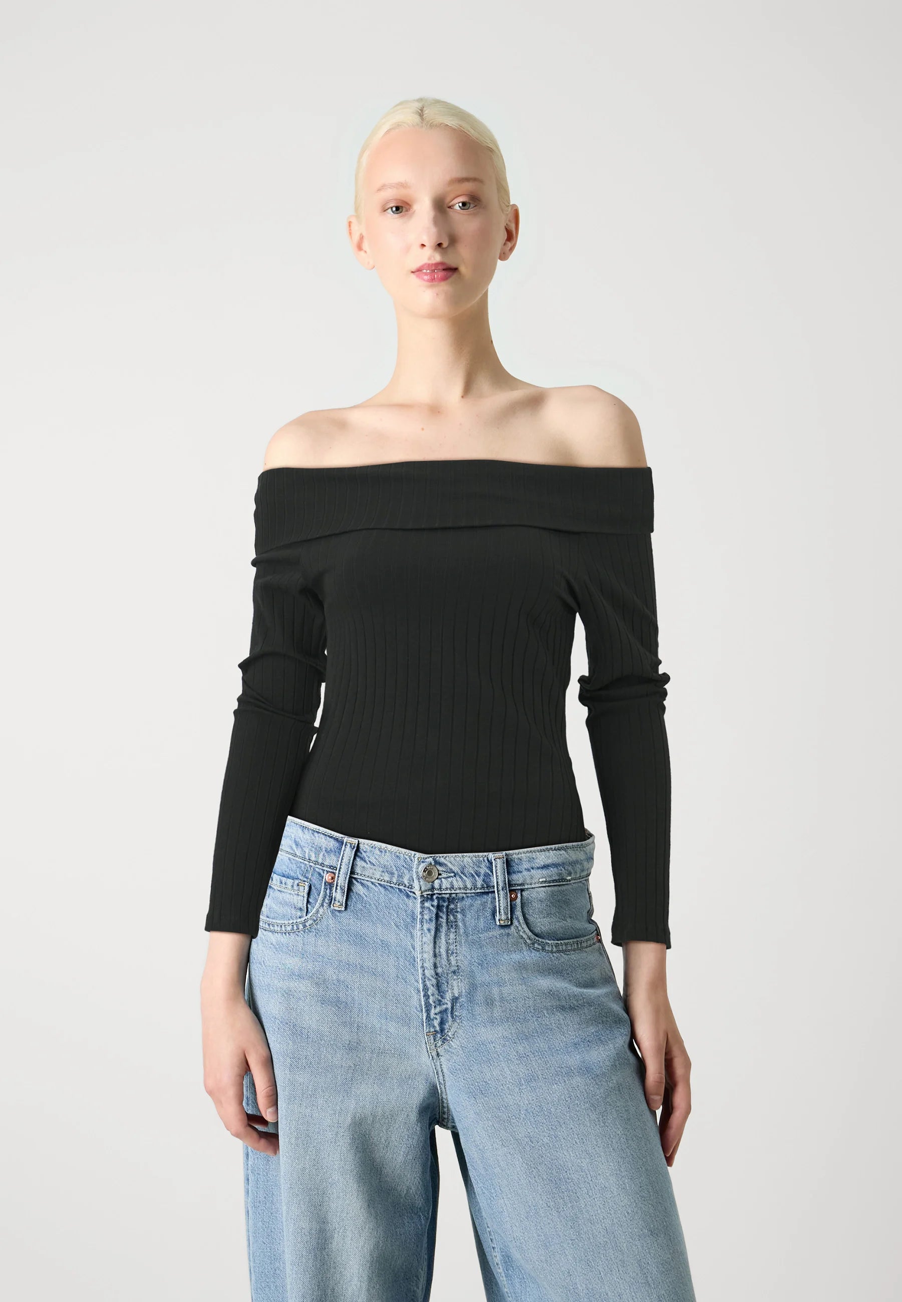 VIOMMI RIBBED BARDOT TOP